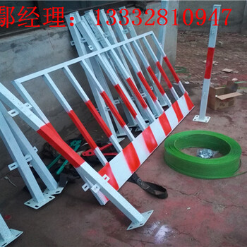 湛江工地護(hù)欄網(wǎng)圖片汕頭紅白反光護(hù)欄現(xiàn)貨汕尾黃黑警示網(wǎng)