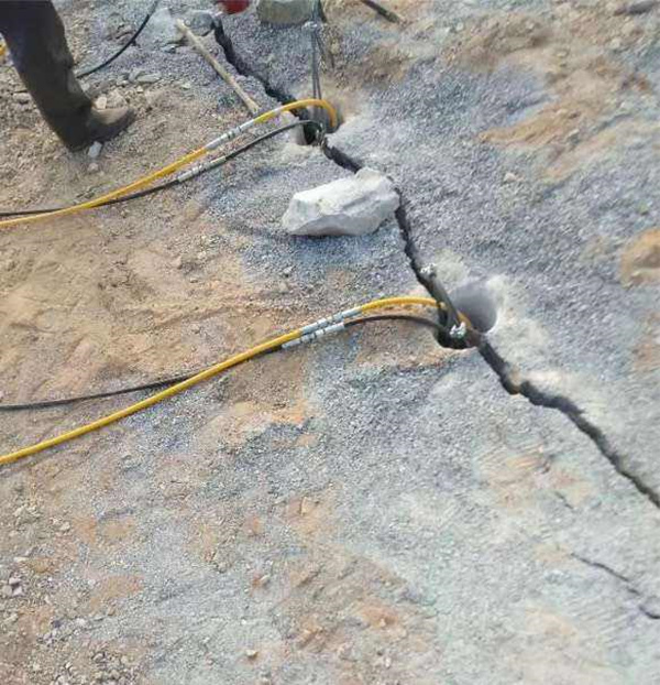在工程建設(shè)中遇到硬石頭不允許爆破怎么辦