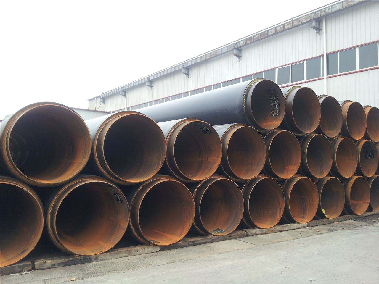 防腐钢管厂家—黑龙江聚氨酯保温钢管厂商出售