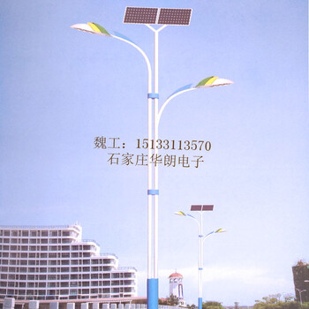 安康太阳能路灯厂家30瓦6米高多少钱一套