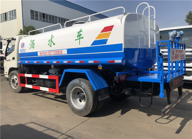 供水车