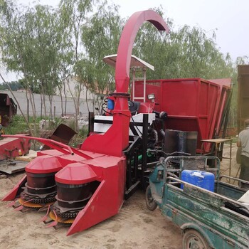 西宁青储机价格加工定制履带式玉米秸秆青储回收机厂家型号