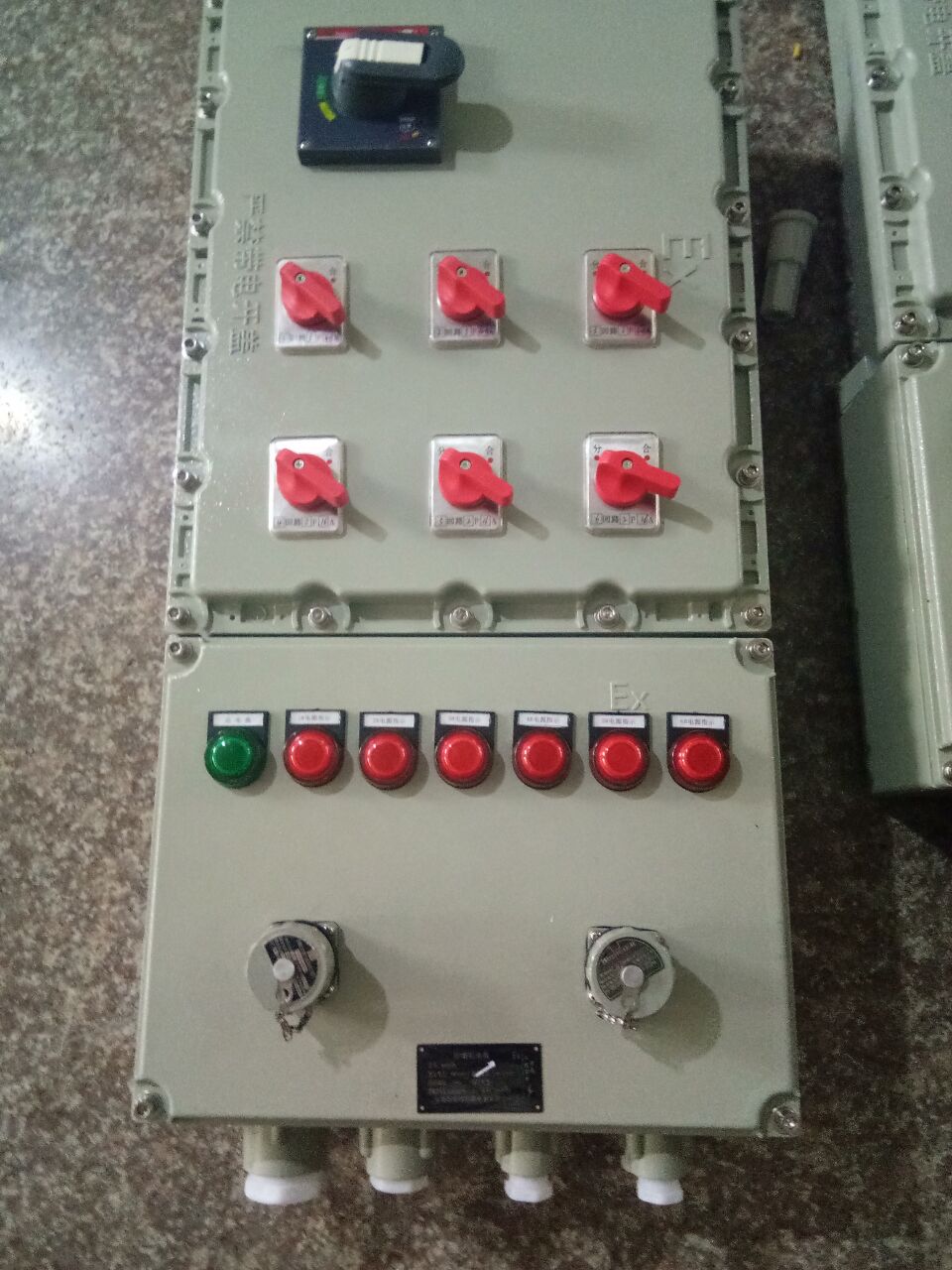 长岭BXX51-4KXX防爆检修插座箱型号