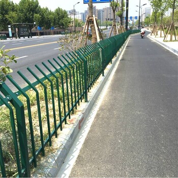 綠化帶護(hù)欄城市綠化帶護(hù)欄塑料籬笆圍欄園林景觀pvc防