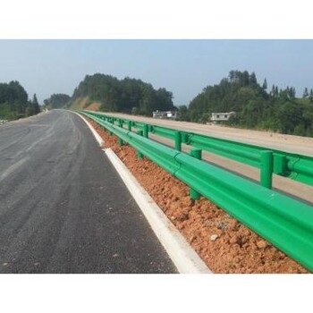 公路防撞護(hù)欄