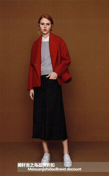 深圳唯弋秋裝品牌服裝折扣批發(fā)2018新品女裝折扣