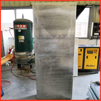 北京商场冲孔造型铝单板吊顶2.0mm白色粉末喷涂穿孔吸音铝合金板