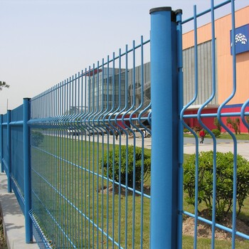 福建泉州住宅護欄網(wǎng)養(yǎng)殖場防護網(wǎng)生態(tài)園圍欄桃形柱護欄防銹處理