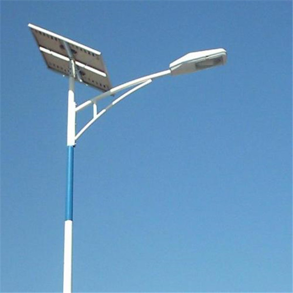 乌鲁木齐风光互补路灯价格太阳能5米6米7米