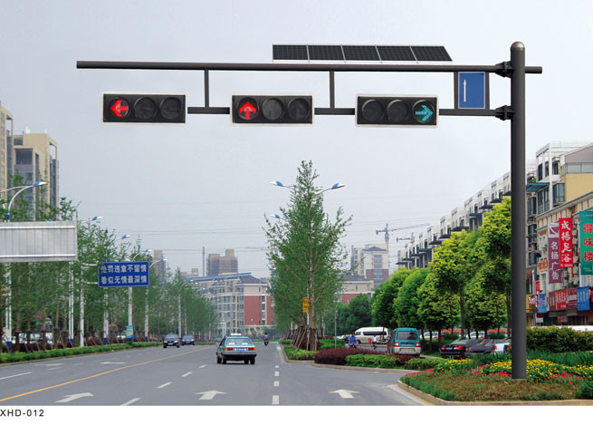 江西赣州定南县太阳能路灯价格含结整套