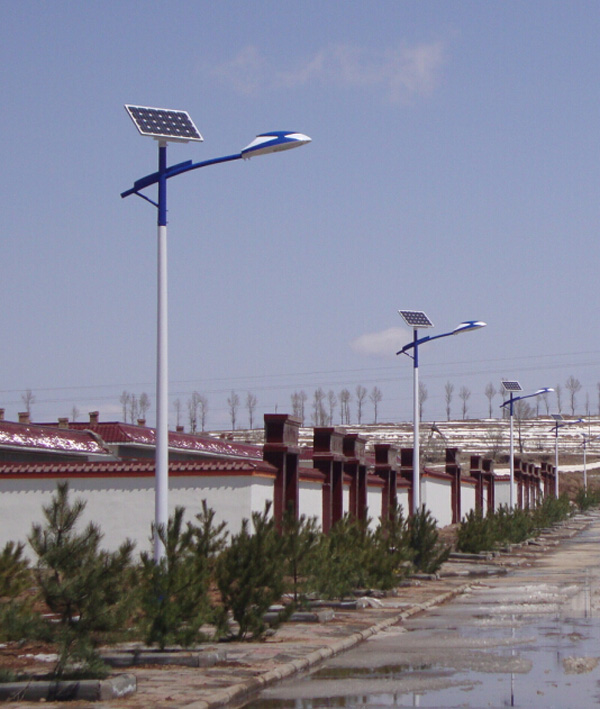 哈密地区哈密7米太阳能路灯价格厂家