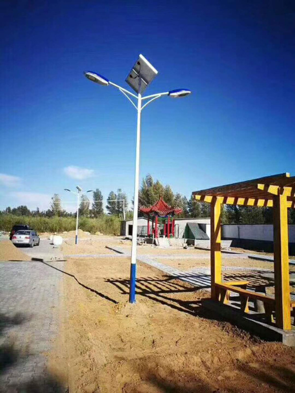 赤峰敖汉旗太阳能6米路灯价格灯具厂生产卖价多少