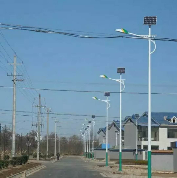 内江东兴区6米7米路灯价格太阳能配置单