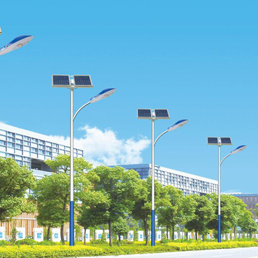 济南平阴县太阳能路灯价格7米公路安装厂家批发