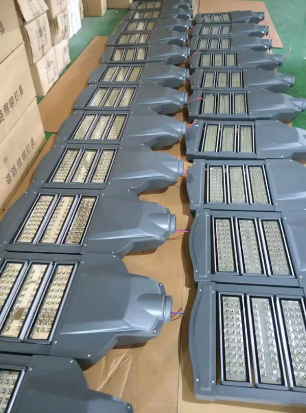 内江中区太阳能庭院灯全套起卖批发商