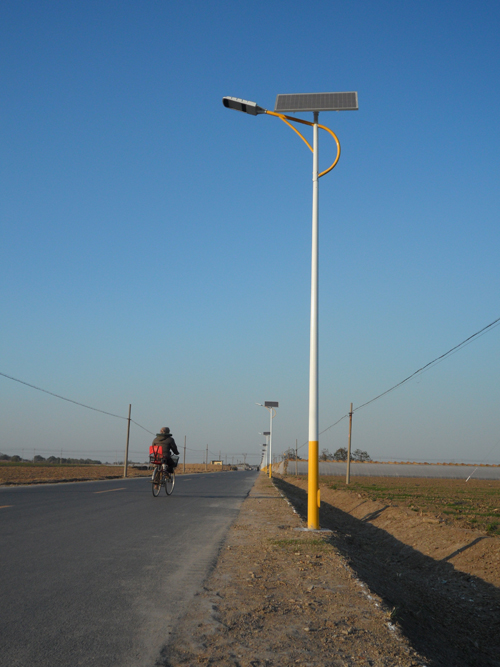 东营垦利县太阳能庭院路灯厂家价格东营垦利县路灯资讯