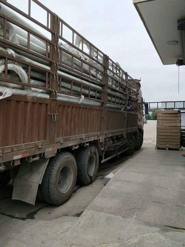 迪庆香格里拉县太阳能LED路灯价格多少/路灯厂代理