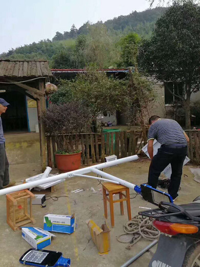 濮阳华龙区太阳能路灯价格/濮阳华龙区农村路灯厂家报价