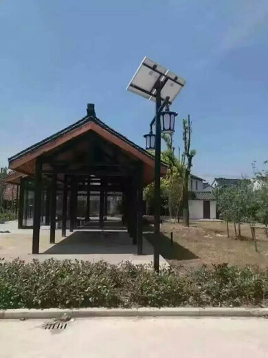 桂林太阳能路灯价格/6米50瓦整夜亮灯