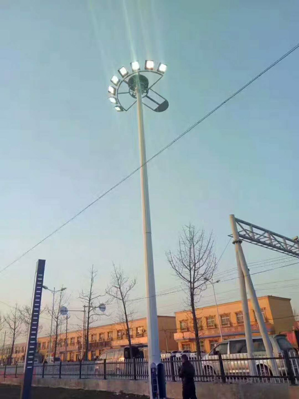 潍坊太阳能路灯价格/6米50瓦整夜亮灯