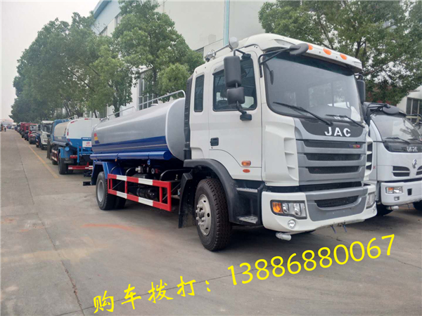 云南迪庆藏族自治州3吨洒水车