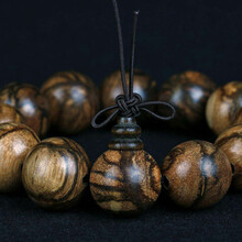 沉香念珠的價(jià)格難以評(píng)估