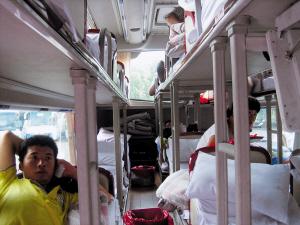 （卧铺客车）从连江车站到安丘的直达大巴发车时刻表