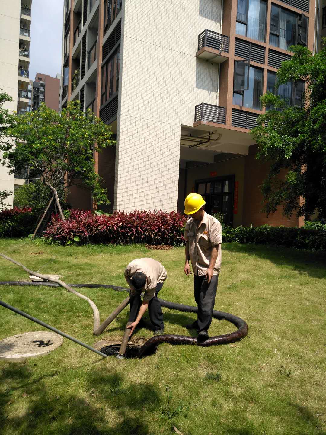 黄冈隔油池清理吸粪车生产厂家