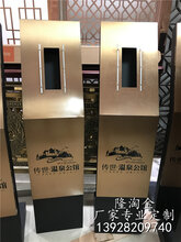 N多款式的不锈钢门禁机立柱图片楼盘不锈钢人脸识别立柱厂家定做图片