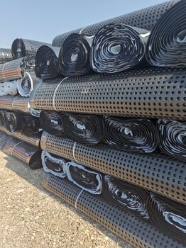 泰安融创新材料生产排水板蓄排水板防水毯