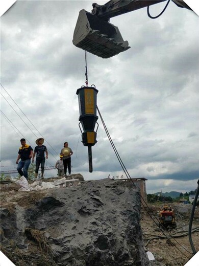银西项目桥梁线下机载式开山机劈裂机