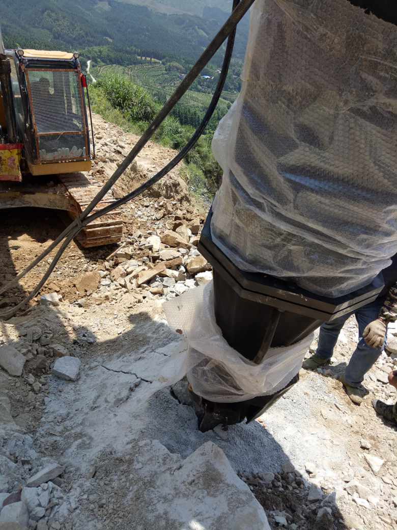 深圳混凝土破拆液压岩石裂石机一天费用多少钱