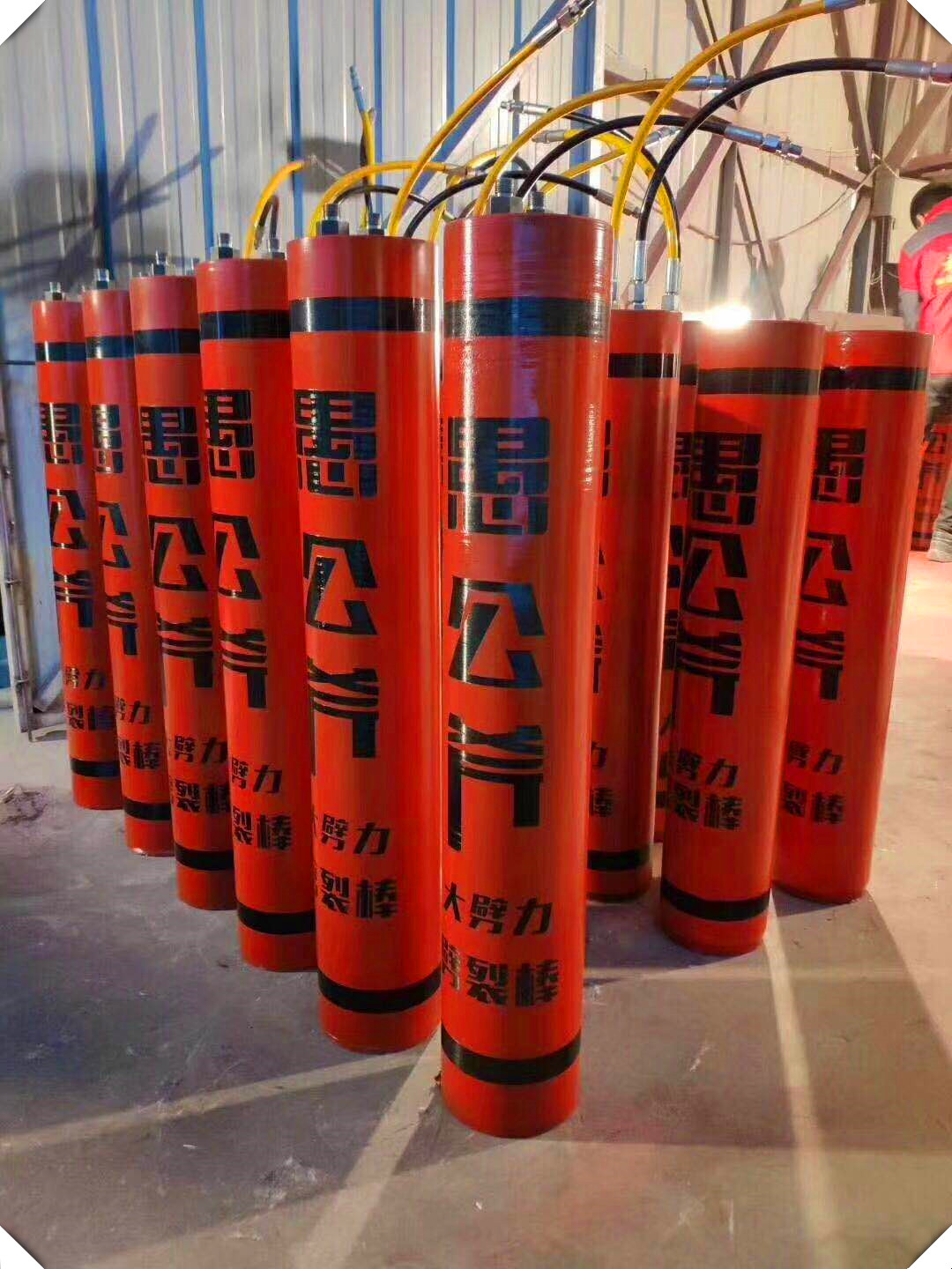 仁寿县基坑不让放炮用液压劈裂机生产厂家