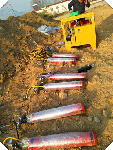 卢龙县挖机打不动用液压劈裂机制造厂家