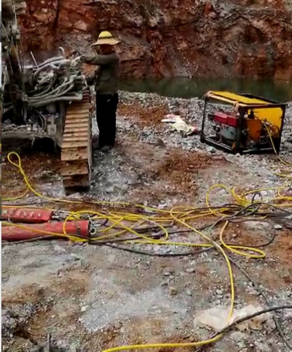 岩石破碎工程劈裂机安装方法三乡