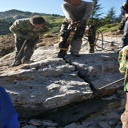 周口静爆液压岩石劈裂机棒多少钱一套