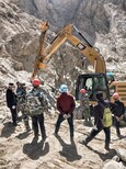 咸宁破石机公路扩建开挖破岩石设备图片3