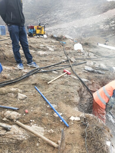 静态液压裂石器大理石矿岩液压柱塞式劈裂棒