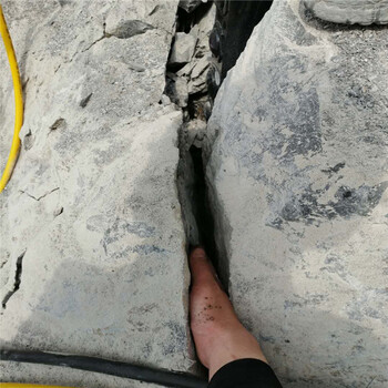 土石方开挖劈裂棒液压分裂机劈石机液压劈裂棒