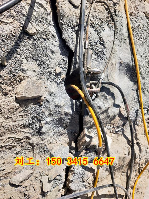 沧州静态裂石矿山致裂设备 破碎岩石胀裂破裂机 小型劈石器