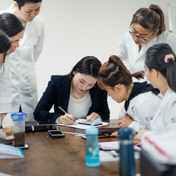 西安纹绣学校学费，AP韩魅来自宝鸡的真实诉说