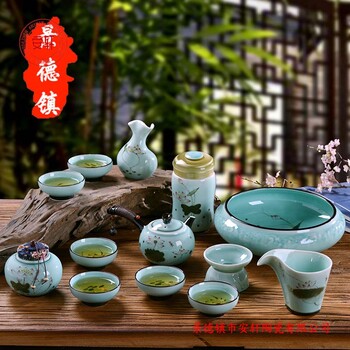 景德鎮(zhèn)青瓷茶具廠家，陶瓷茶具生產(chǎn)廠家