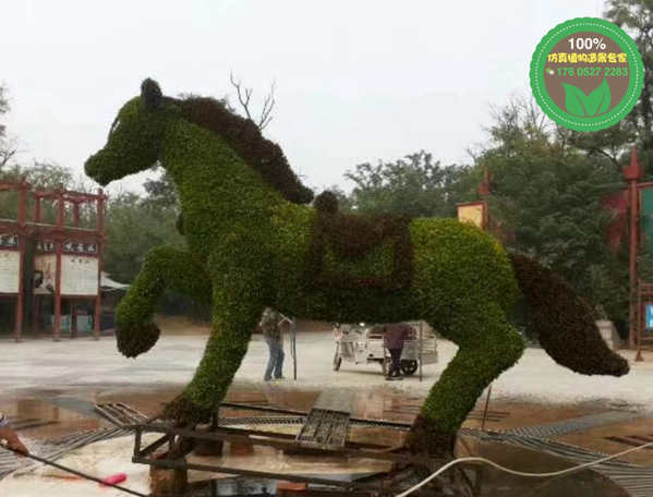 在线询价：包头园林植物绿雕生产安全可靠