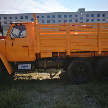 东风牌EQ240尖头越野卡车6X6运输车_运水车_运油车