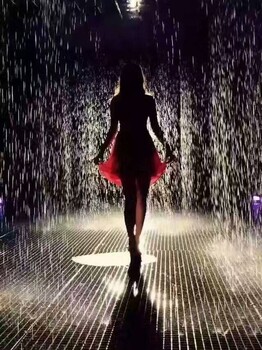 神奇雨屋哪里有雨屋廠家現(xiàn)貨出租報(bào)價(jià)