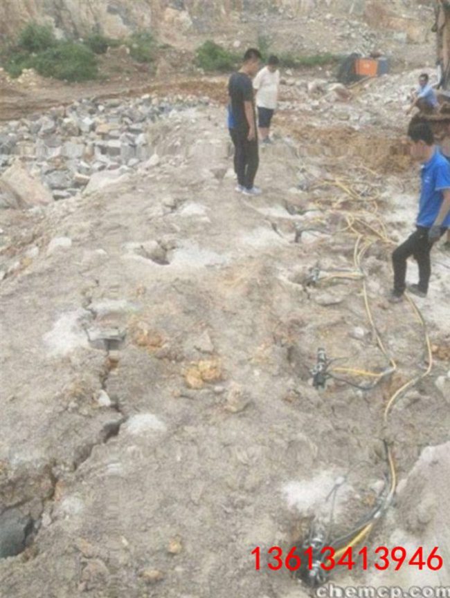 贵州黔西南开山采石新型分裂破石设备劈裂棒-多少钱一套