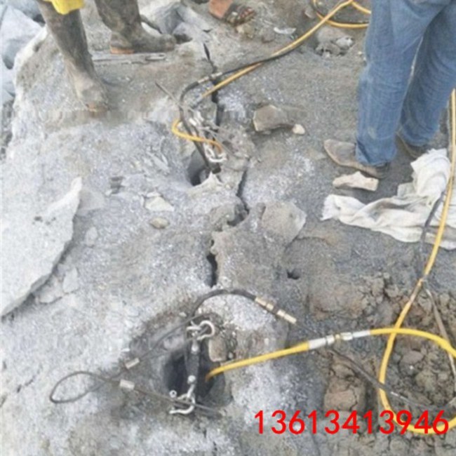 济南可以取代挖机的破石设备劈裂机