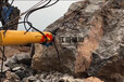 潜江公路扩宽免去开采岩石的机械破石成本分裂隧洞岩石
