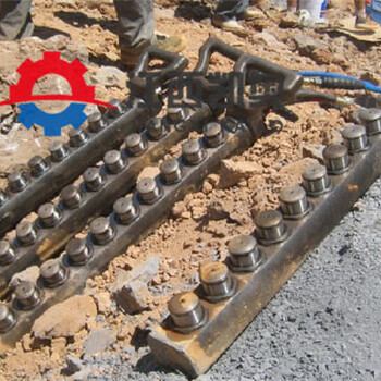 莱芜挖掘机破石机破碎锤劈裂机拆高架桥掘石机劈裂器厂家