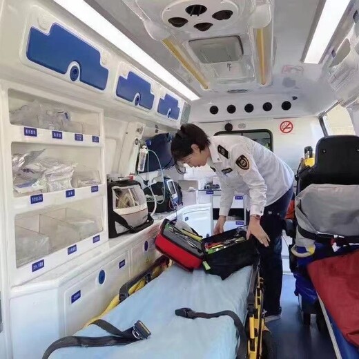 双鸭山私人长途救护车出租（租赁）各种转院.